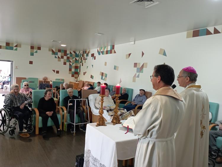 Bispo da Diocese visitou a Instituição