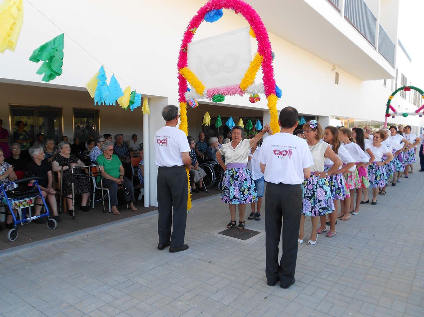 Festejar os Santos Populares